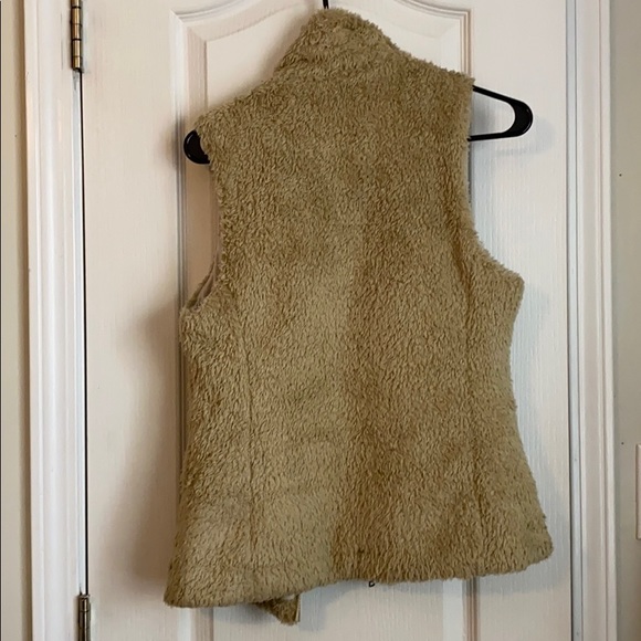 Patagonia Fuzzy Vest - Picture 4 of 5